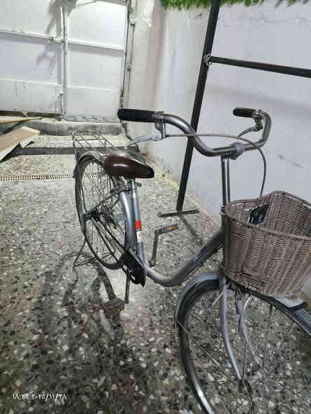 السلام عليكم بايسكل للبيع  السعر 50 مكاني بغداد الوشاش رقمي ***********
