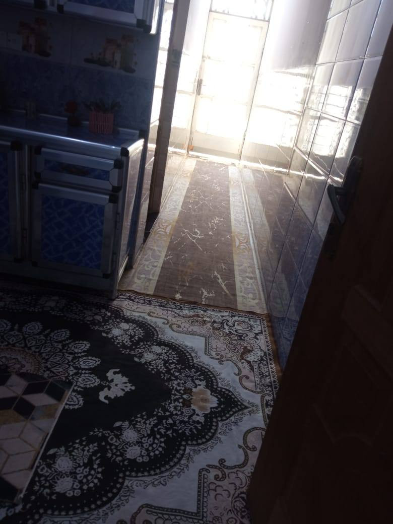 للبيع ملك صرف مشتمل غرفه نوم كلدور صاله مطبخ جاهز المساحه 100م العنوان الأكرمين خلف التجاري شارع الأكرمين الرئيسي اتصال ***********
