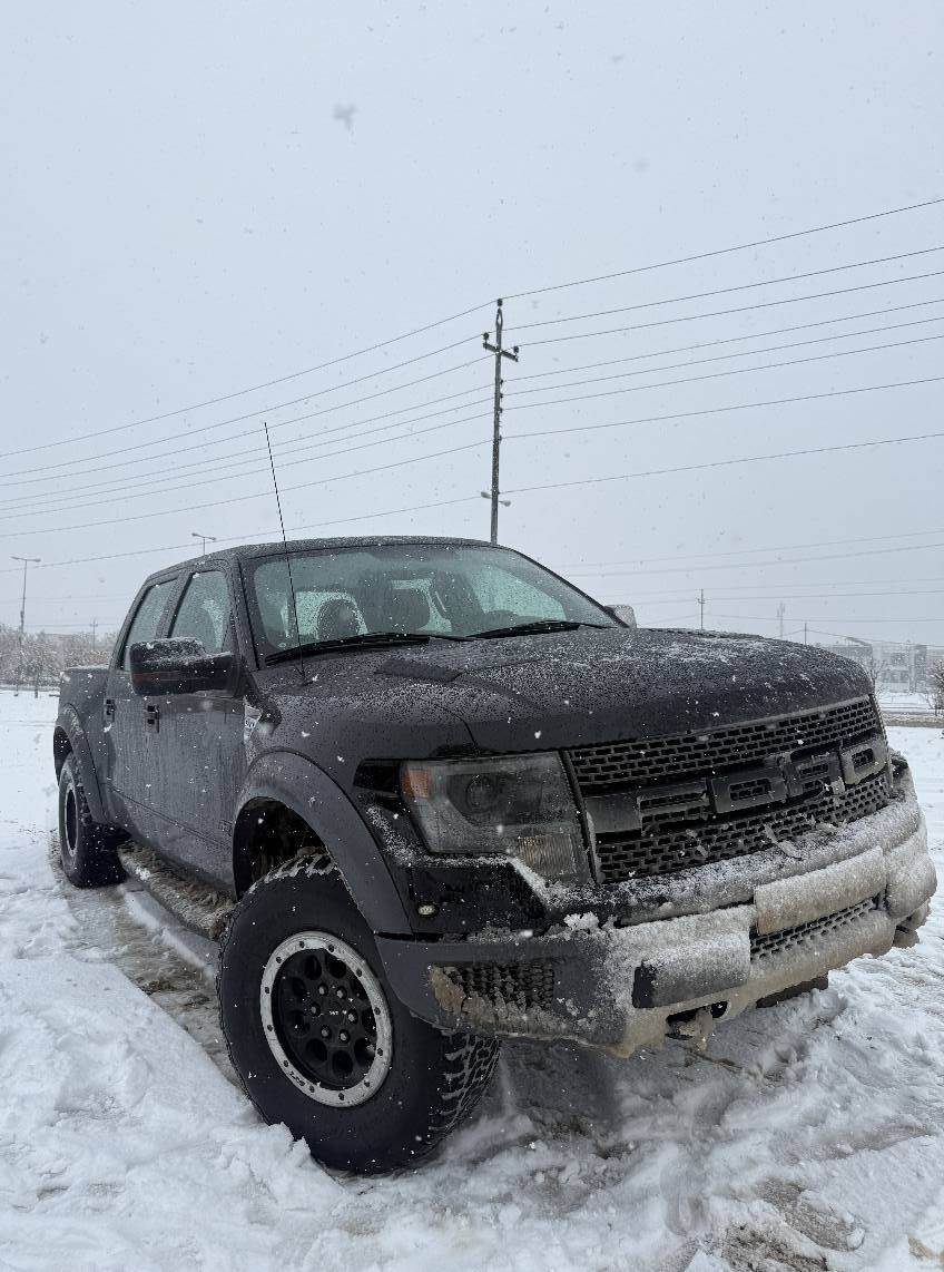 فۆردی بیلاد  ڕاپتەری 2013
سیارەکە مواسفاتی فول فولە 
سڵایدە و کوشن جلدو شامۆ و
کوشنەکانی تەبرید و هیتەرە و کاربایە 
سوکان و سکلیتەری کاربای بەرزو نزم ئەکاو خەزن
شاشەی گەورەو موکەبەری سۆنی فول مواسفات و کامیرای پێشو دوای هەیە
قوفڵ اکسلی پێش و دوای هەیە بیلاد دیفلوگە..ئێتر ئەوەی مواسفات هەبێ لە شریکەی فورتا تیایەتی 
سیارەکە بێ بۆیاخ و بێ دەعمو بێ تعدیلی ساردو بێ کاڵبونەوەیە لەسەر دەقی شریکە ماوەتەوە کوشن و گاعی و ناوی..
نە گیر نە مکینە نە اکسل و گەردنی دەسکاری نەکراوەو نکراوەتەوە .168 میل رۆشتوە
چوار تایەی لۆکی یۆکۆهامای لەژێرە
رۆن و هادرولیک و سێرفسی تازە بۆ کراوە کامل سعری 265$مجالێ برایانە
***********
***********
زۆر موشتری نی و شارەزای  نیت تلفون مەکە بەرێزم شمشمل, السليمانية
