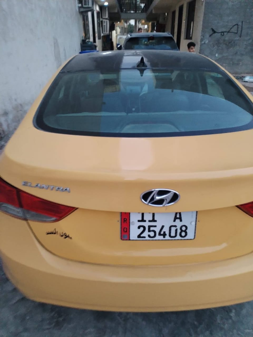 السلام عليكم النتره موديل ٢٠١٣ امريكيه
رقم بغداد اب اسمي مصفره هيئ وغرامات 
مكينه ١٨٠٠دوش مال جناي السياره مناقصهه شي
كير مكينه جدت صدر امامي خلفي شادهن جدت
بيهه جاملغ وبنيد بدون دواخل
تبريد تدفى تخم تايرات السياره نص فول 
السعر ٩٥ ورقه بيهه مجال بصيط حك جيتك
مكان السياره الشعب شارع الصحه 
***********
