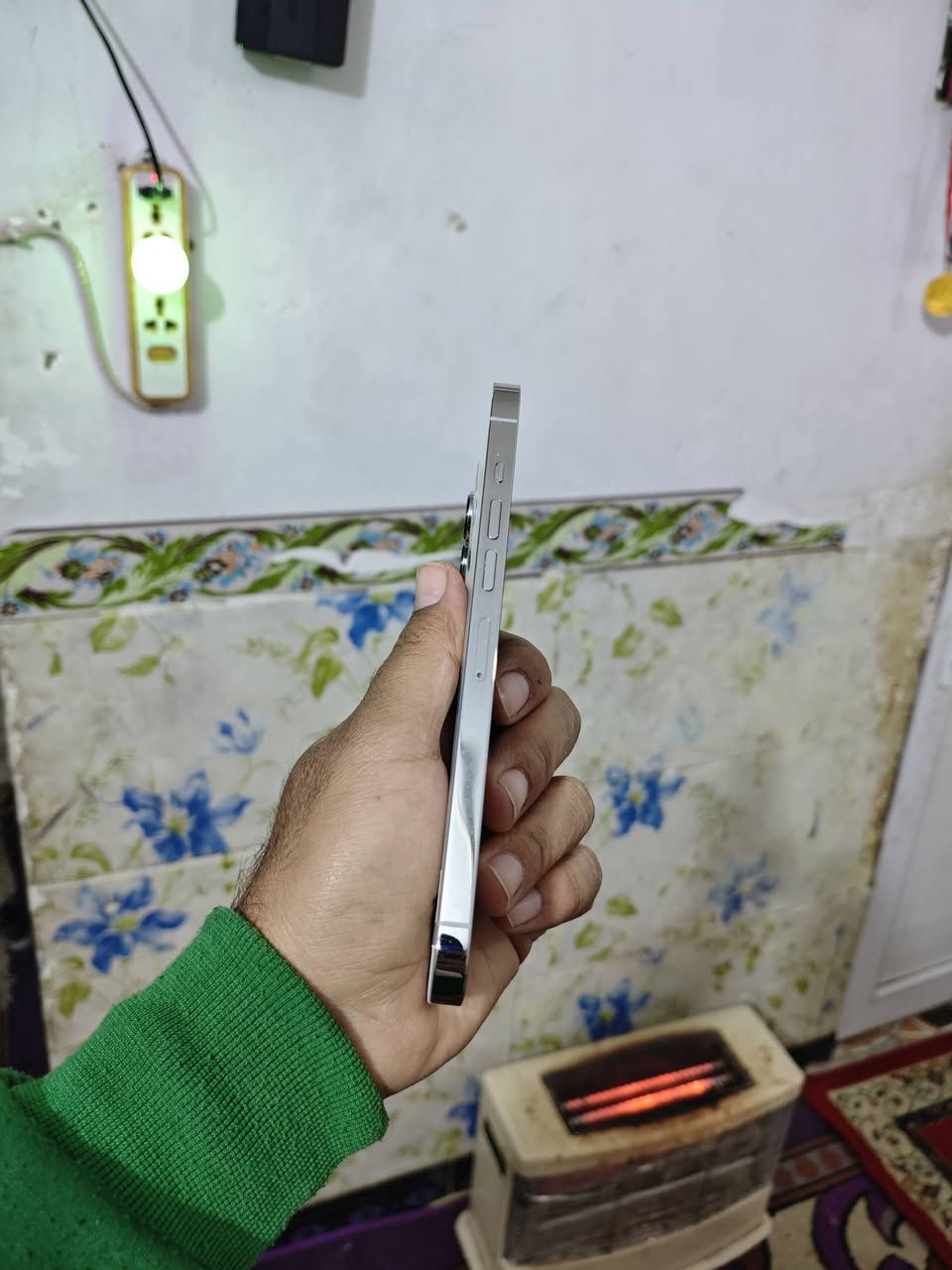 13 برو ماكس على فحص مكفول وضمان سبوع جهاز مامفتوح ذاكرى 256 بطاريه 90 نموذج Mاصلي سعر 640  عنوان الديوانية جلبيه فلكة سوك ابو جميغ ***********
