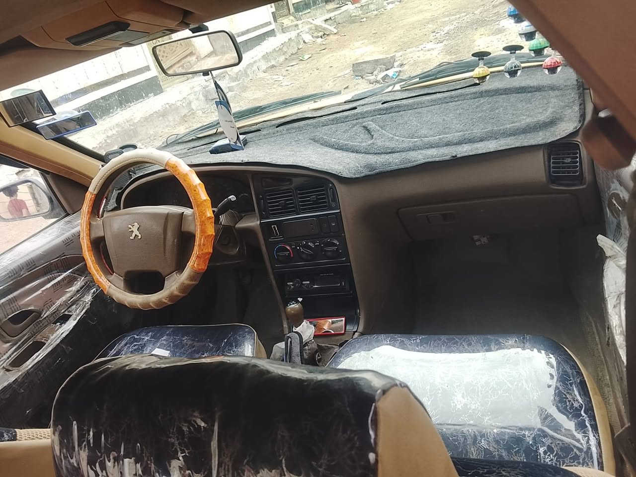 سلام عليكم بيجو الميس 212 كير مكينه تبريد خير من الله سياره كفاله عده بارد بل جاملغ رقم بغداد انكليزي مصفره بسمي سعر 30 وبها مجال *********** مكانها بغداد
