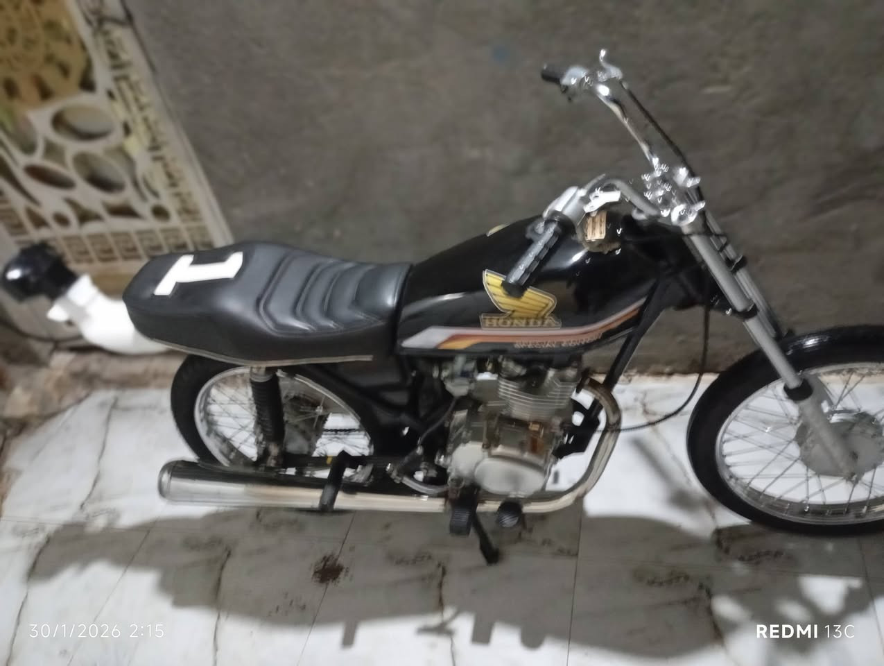 السلام عليكم دراجه للبيع محرك سي جي مامفتوح سعر 650 وبيها مجال بسيط مكان ناصريه مركز  ماتشتري لاتراسل ***********
