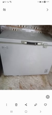ثلاجة ومجمدة • نظيفة • ٢٠٠