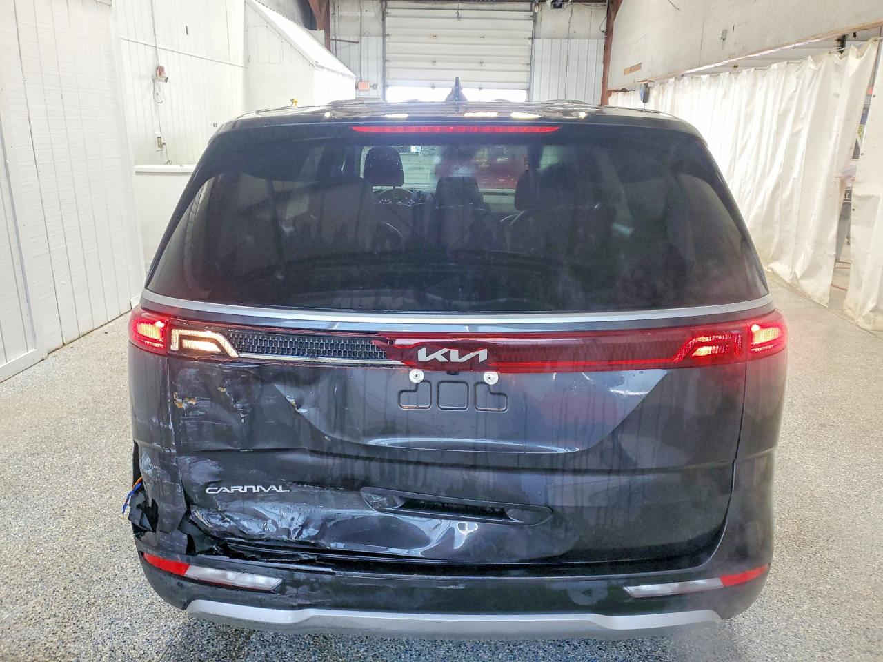 #أعـــلان_مــــــــــزاد #مكتب_بوابة_دبي
سعر نقل مخفض الى جميع الموانئ
ـ نوع السيارة : 2024 KIA CARNIVAL LX
ـ تاريخ المزايدة : 1/4/2026 الساعة 5:00 مساء 
ـ السعر : حسب تاريخ المزايدة المذكور أعلاه: 750$ دولار 
ـ الضرر والمواصفات : حسب الصور المرفقة
-جميع السيارات الهايبرد الكهرباء معفي
من الكمرك الضريبة والرقم مجاناً
ملاحـــظــة .. السيارات المعروضة داخل الصفحة هي مجرد نماذج بسيطة للمزاد
وللمزيد من المعلومات الحضور الساعة الرابعة عصرا الى مقر الشركة الكائن في:
شارع الحزام الاخضر المدينة المايئة- مقابيل حي العدالة #النجف_الاشرف
المكتب ***********
زيد الطفيلي***********
عبد الله الزاملي***********
للانضمام لكروب الواتساب اضغط ع رابط
https://chat.whatsapp.com/HEg5DTFOYCnFPwSoSvOuuq
