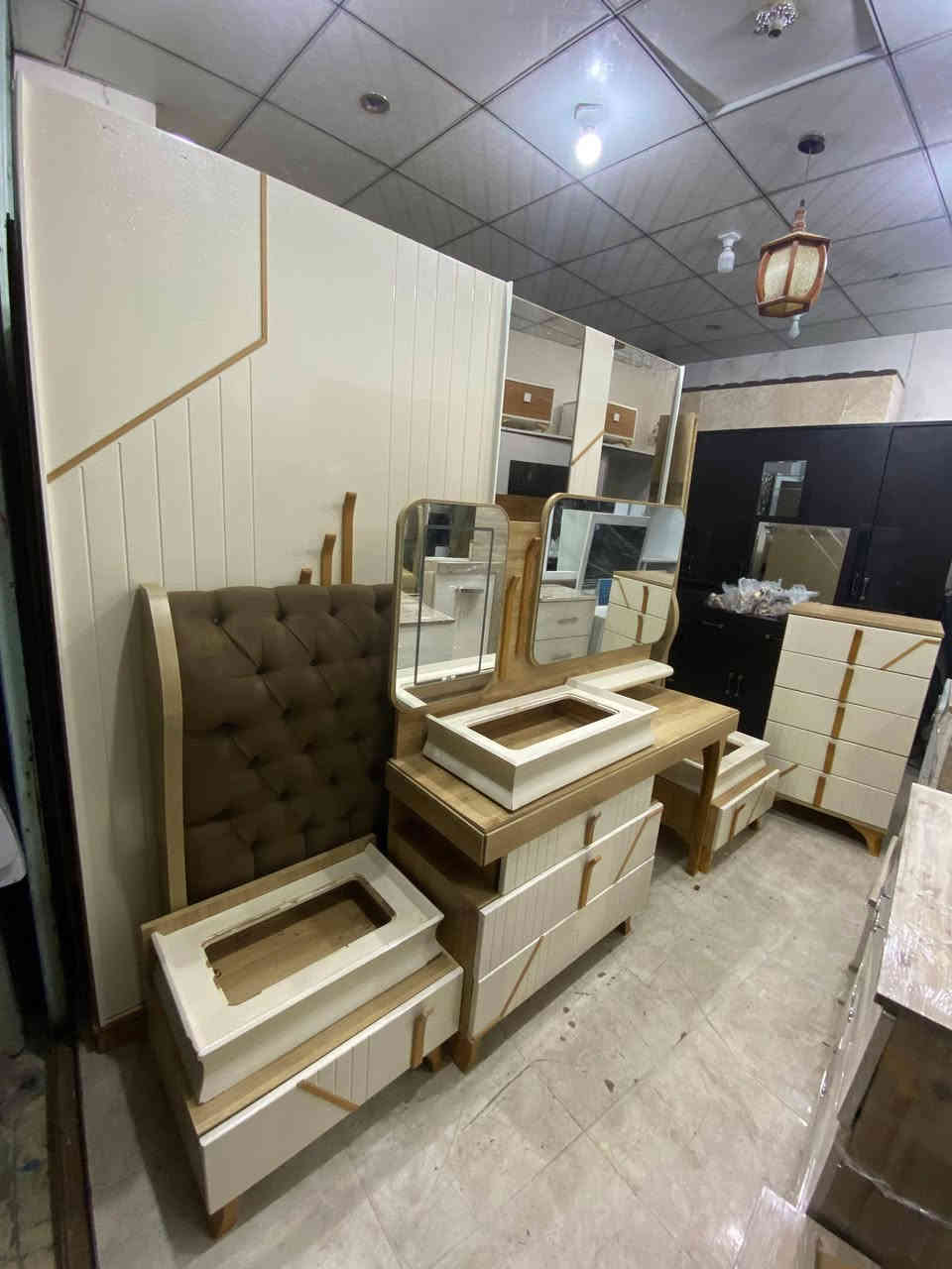 معرض عياض ويوسف عنوان كركوك فلكه مصلى غرفه نوم ثمان قطع استخدام شهر سعره 750 ويا شد وين نقل كامل》***********》***********》
