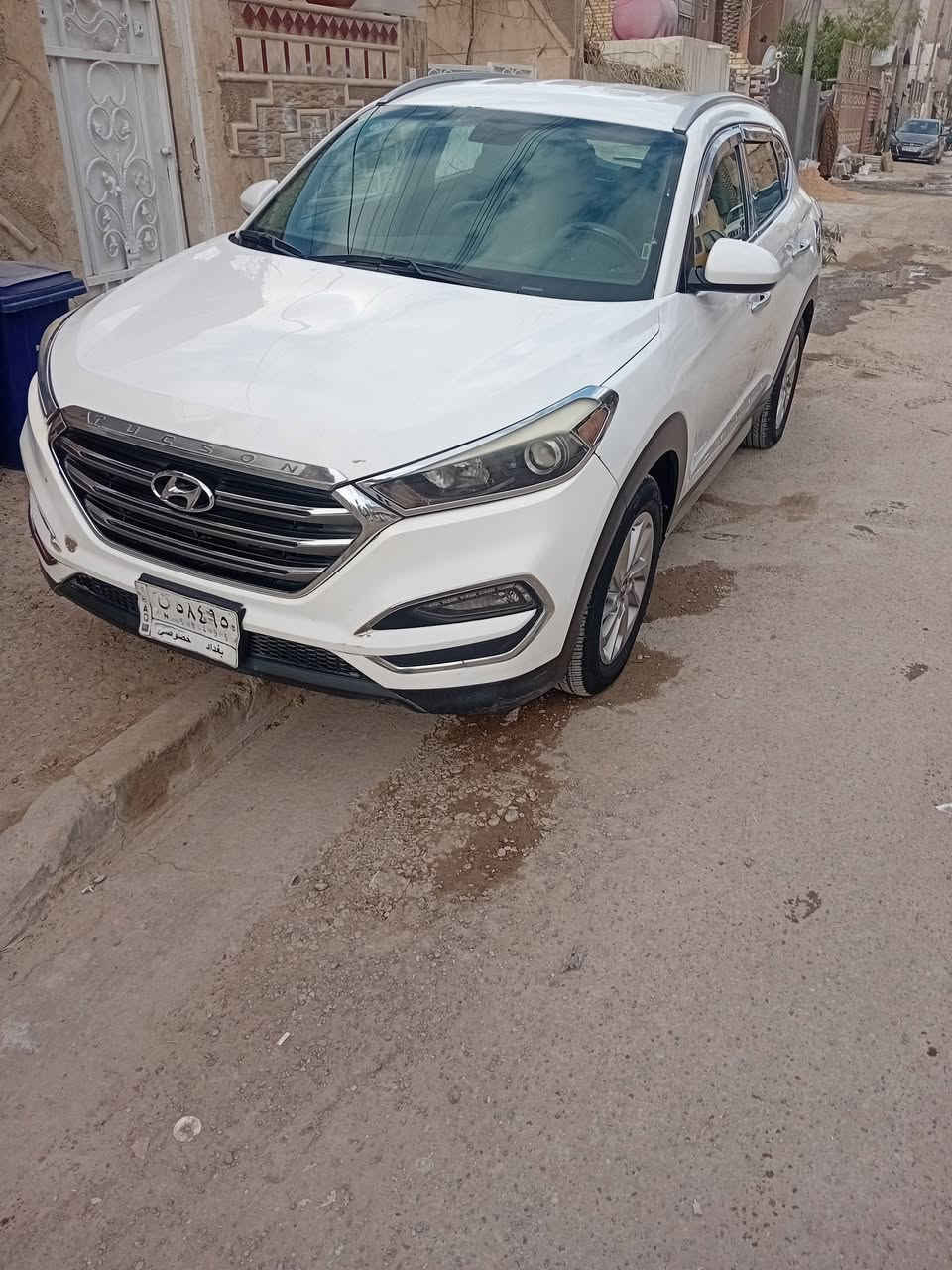 توسان ٢٠١٧ أمريكي الحادث بل منشور ماشيه ٩٥ الف وصبغ جاملغ خلفي وكابتن بدوم دواخل بدون ايرباك مكاني الحريه الاتصال ***********السعر ١٤٢ ورقه
