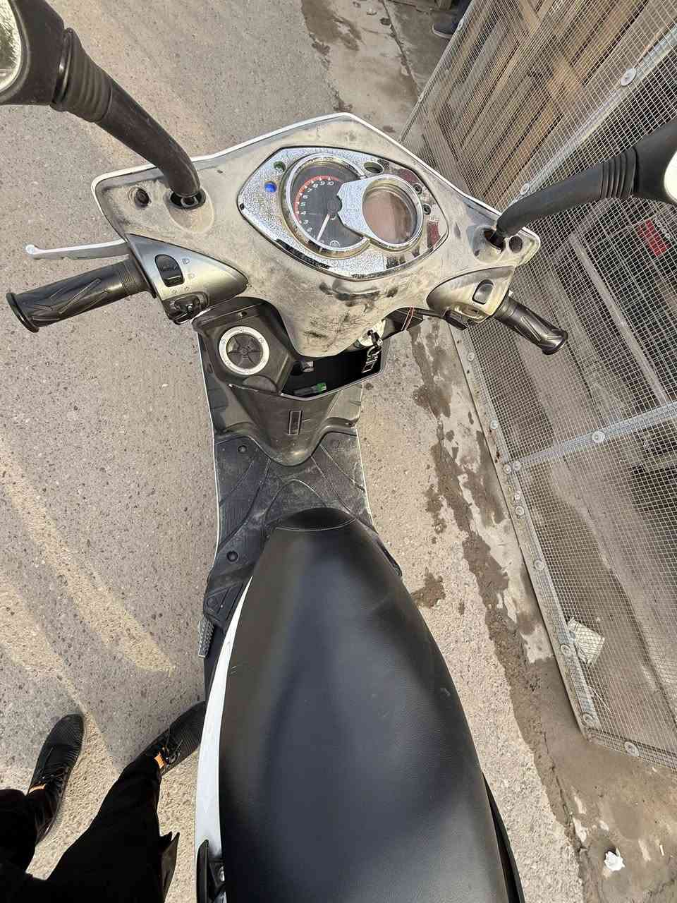 السلام عليكم دراجة سكنس جديده للبيع قبل فتره مآخذها بيها كم ملاحضه
***********
غير متواجد عل فيس
