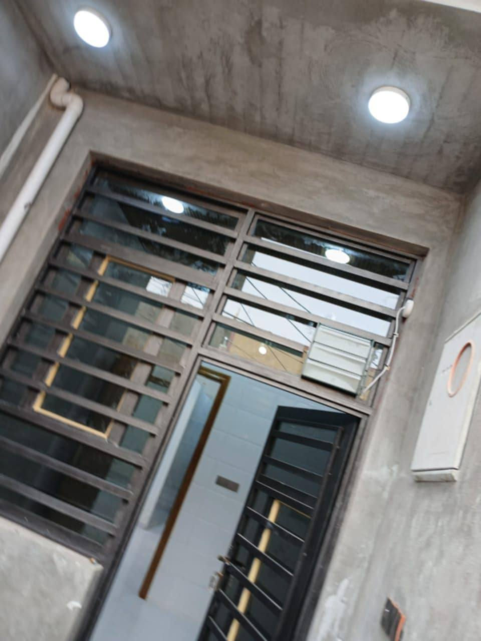 السلام عليكم
دار للبيع طابو زراعي صرف
سند ٢٥
حلة حي الزهراء شارع الخدمي
شارع ١٧ قرب الزيتون
طابقين بناء حديث ٣غرف نوم ٣مجمعات صحية هول وصاله ومطبخ وكيلدور
خدمات ماء كهرباء مجاري
واجهة 7 م
للاستفسار***********
***********
*********** ابواحمد لبيع وشراء العقارات في بابل مكتب الفيحاء نادرالاولى قرب آسواق الجمل ملاحضة نستقبل جميع عروض البيع والشراء والايجار الرهن
