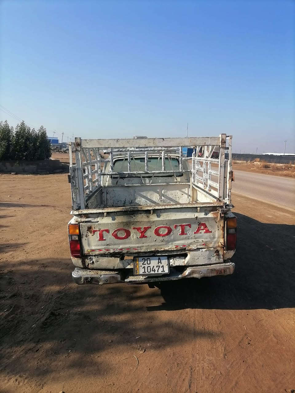 للبيع بيكم موديل ٨٢ رقم ديالى بسمي كير مكينه بل باكيت تايرات نضيفه كشر زين داخل زين كهربائيات شغاله السعر ٢٢وبيه مجال رقم الهاتف ***********
