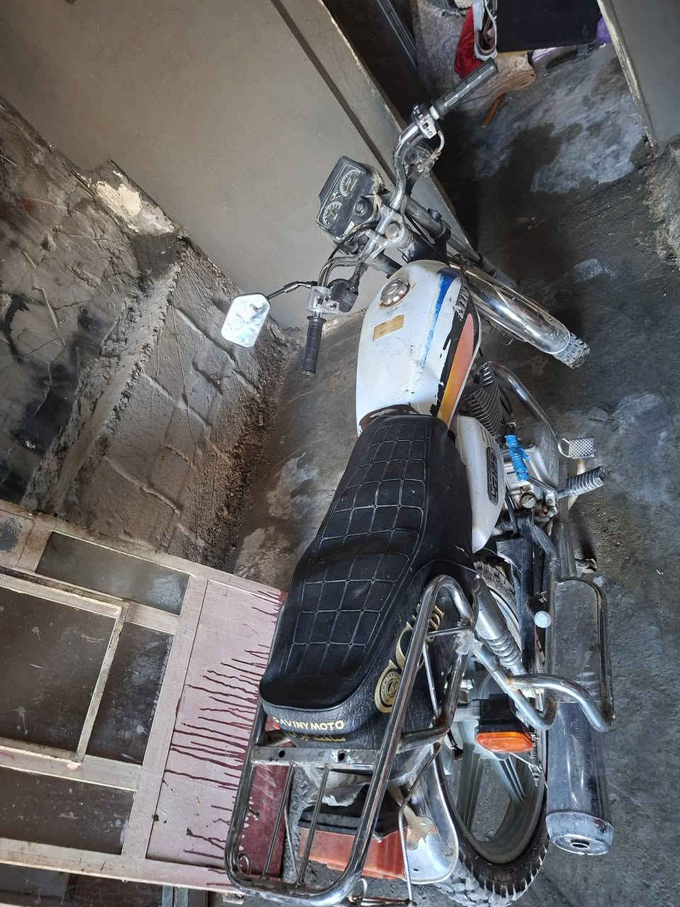 دراجه فرخ جني وراق صوالي دراجه نضيفه سعر ٣٠٠ بيه مجال مكاني بعقوبه ***********
