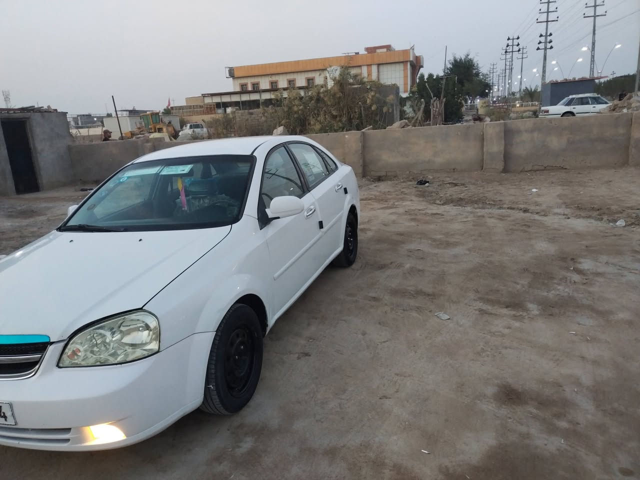 السلام عليكم وبتره البيع سياره حلوا ونضيفه جاهزه من كلشي حداده تخم تاير تبريد كهربايات رقم نكليزي سنويه القايت 2030 تحويل ثاني يوم كير ومحرك 1600كفاله موديل 2011 السعر 72 العنوان البصره القرنه رقم الهاتف ***********
