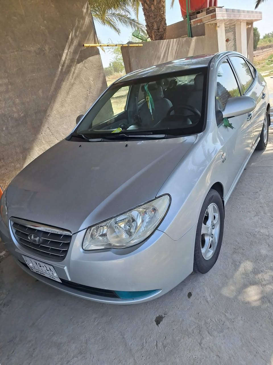 السلام عليكم هونداي افانتي 2009محرك 1600 بيه اربع قطع رش فقط رقم بغداد للاستفسار الاتصال *********** السعر 100وبي مجال
