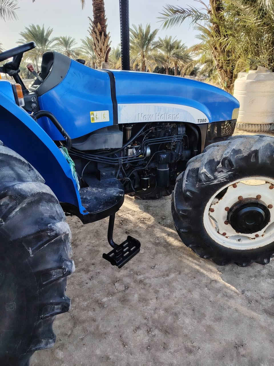 سلام عليكم مكينه البيع حجم ٨٠ موديل ١٤ مكفول كفاله عامه وضع شركة تاير شركة مامفتوح برغي بسمي سنويه٢٧ مكان بابل ***********
