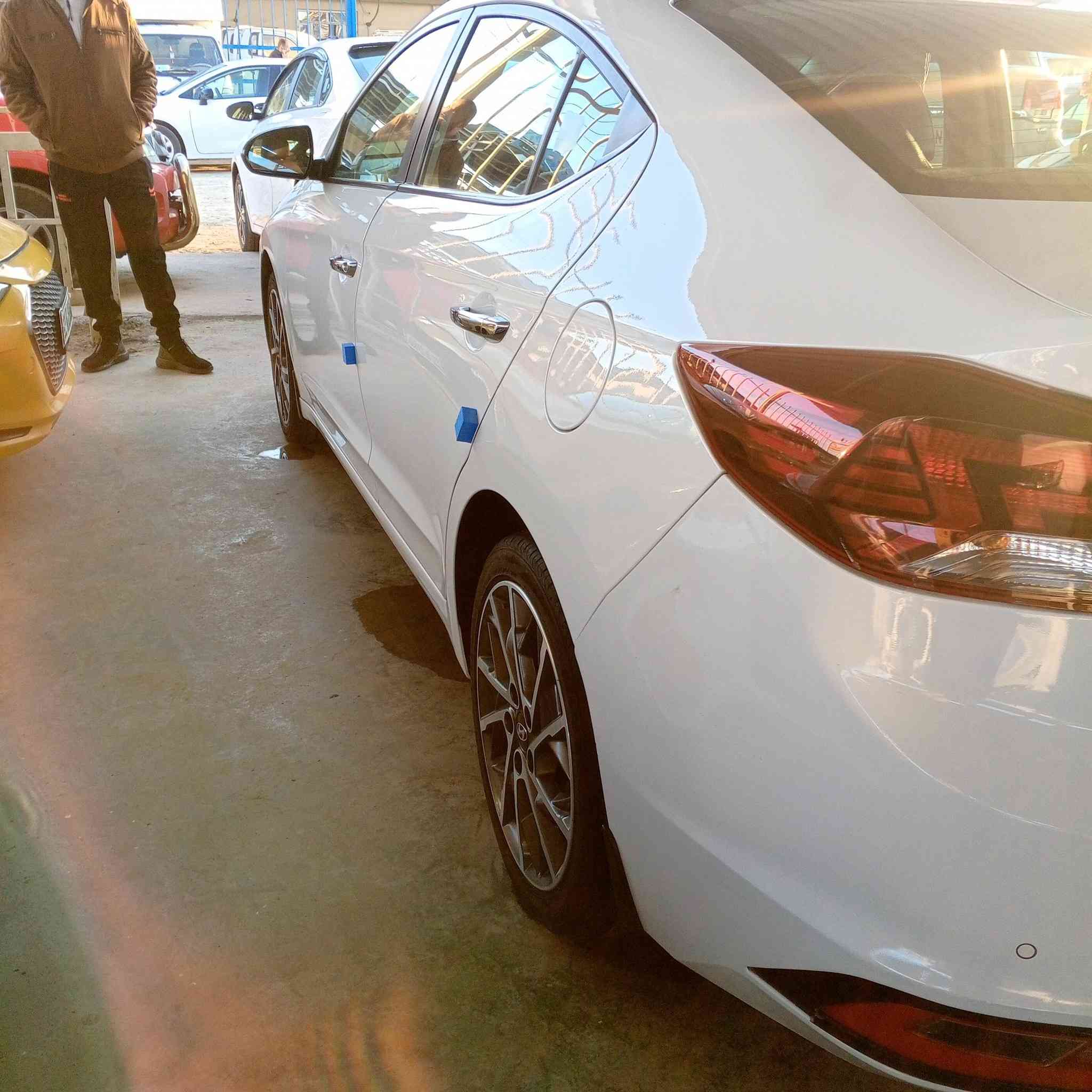 النترا 2020 خليجي ماشية 128 بغداد الدولي بيها شويه بارد بالجاملغ الامامي سيارة العنوان بغداد اليوسفية معرض القمة بالقرب من محطة بانزين خانه الرشيد
السعر 163 بيها مجال 
***********
