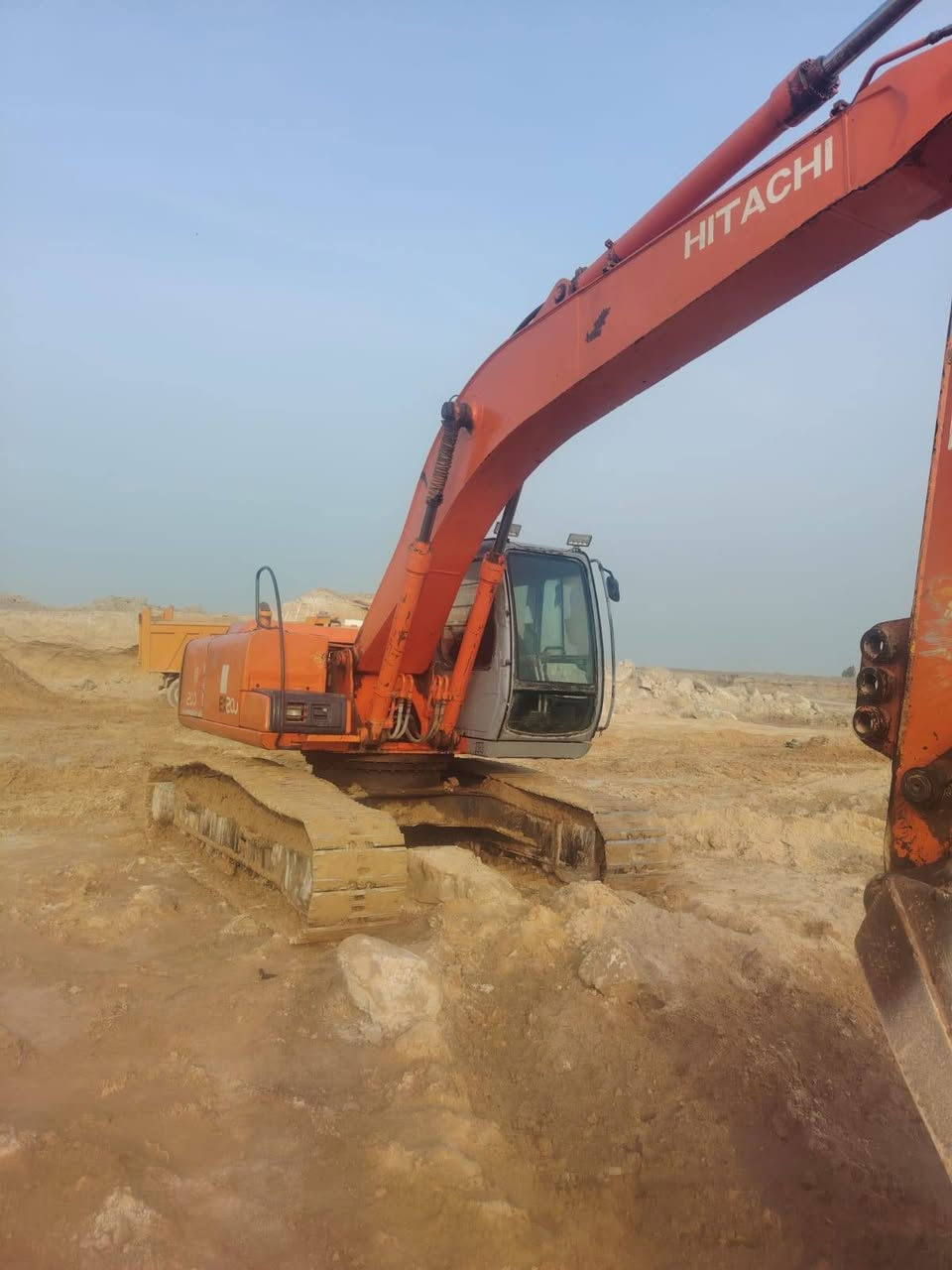 سلام عليكم حفاره فايف 
مديل 1999 رقم اربيل 
جاهزه حداديه 100/80
مضخه ستونه مجفتينه كله جديد مضخه ام البوري 
مكينه لاتنقيص ولا بخار 
حفاره جاهزه كبل للشغل السعر 180وبيه مجال للشراي

***********
***********
