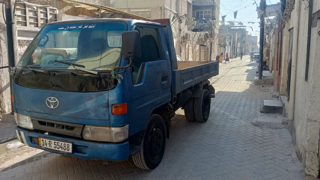 تيوتا راس الثور فحل مكفولة كفاله عامه محرك لا صرف ولا بخار شاصي كفاله عامه تخم تاير  جديد چوبلس رقم بصره سنويه الحد 28 تنتهي العنوان بغداد .  موبايل ***********
