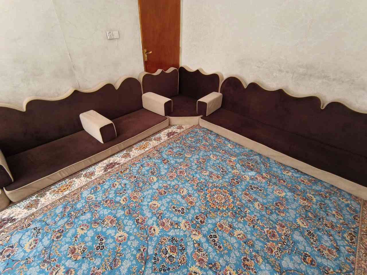 ديوان استقبال لونين ماروني +جوزي 12 مقعد +11 تكيه 
مستخدم بغداد, العراق


**إذا كنت صاحب هذا الإعلان وتريد حذفه لأي سبب، رجاءا أرسل رسالة إلى الدعم الفني**