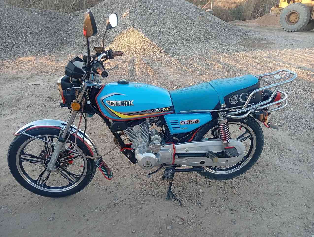 سلام عليكم
دراجه سونك للبيع موديل 23 بيه كلج اعبار صالنصه رياضي دشبول الاكتروني الدراجه احله من صوره 

مكفوله من كلشي السعر 650 بيه مجال للشراي 

***********
