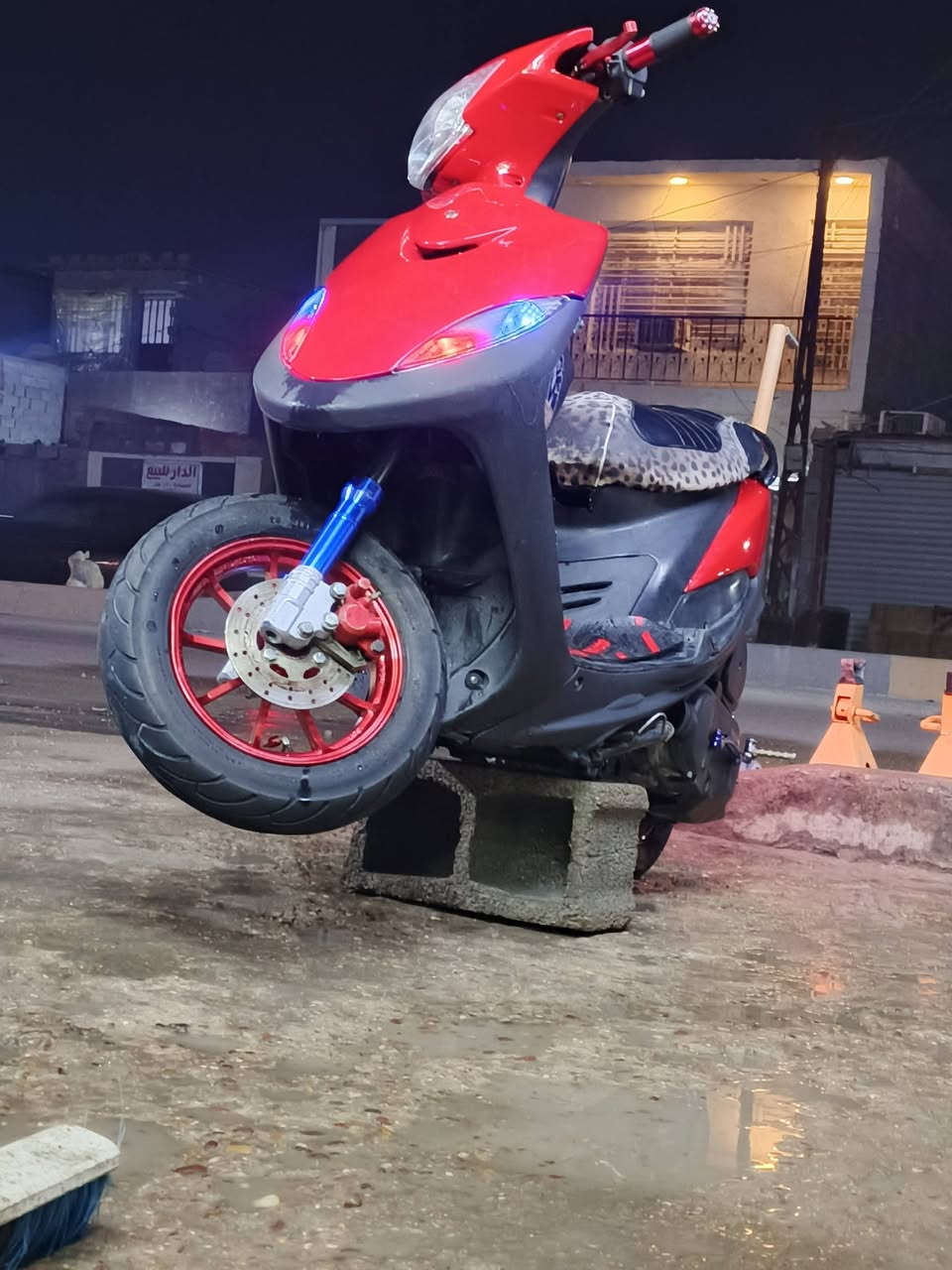 سلام عليكم دراجه ماكس عدله كامله مابيها كل نقص وبيها تزويد كم قطعه بوشه 55 بيها كلجات رياضيه +دمام درجه خير من الله ***********تصال واتساب السعر 700وبيها مجال بكاني بغداد حي اور
