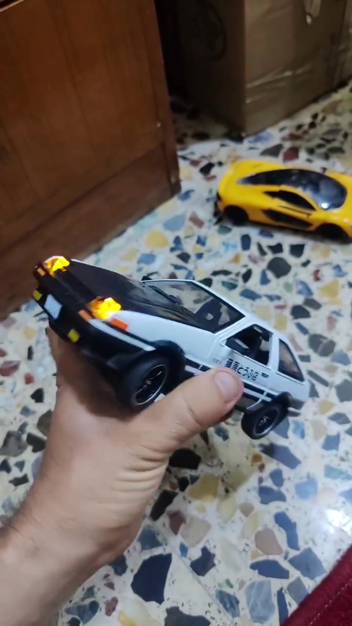 متوفر للبيع حجم 24 قطع جديده سعر القطعه 20 الف و يوجد توصيل


**إذا كنت صاحب هذا الإعلان وتريد حذفه لأي سبب، رجاءا أرسل رسالة إلى الدعم الفني**