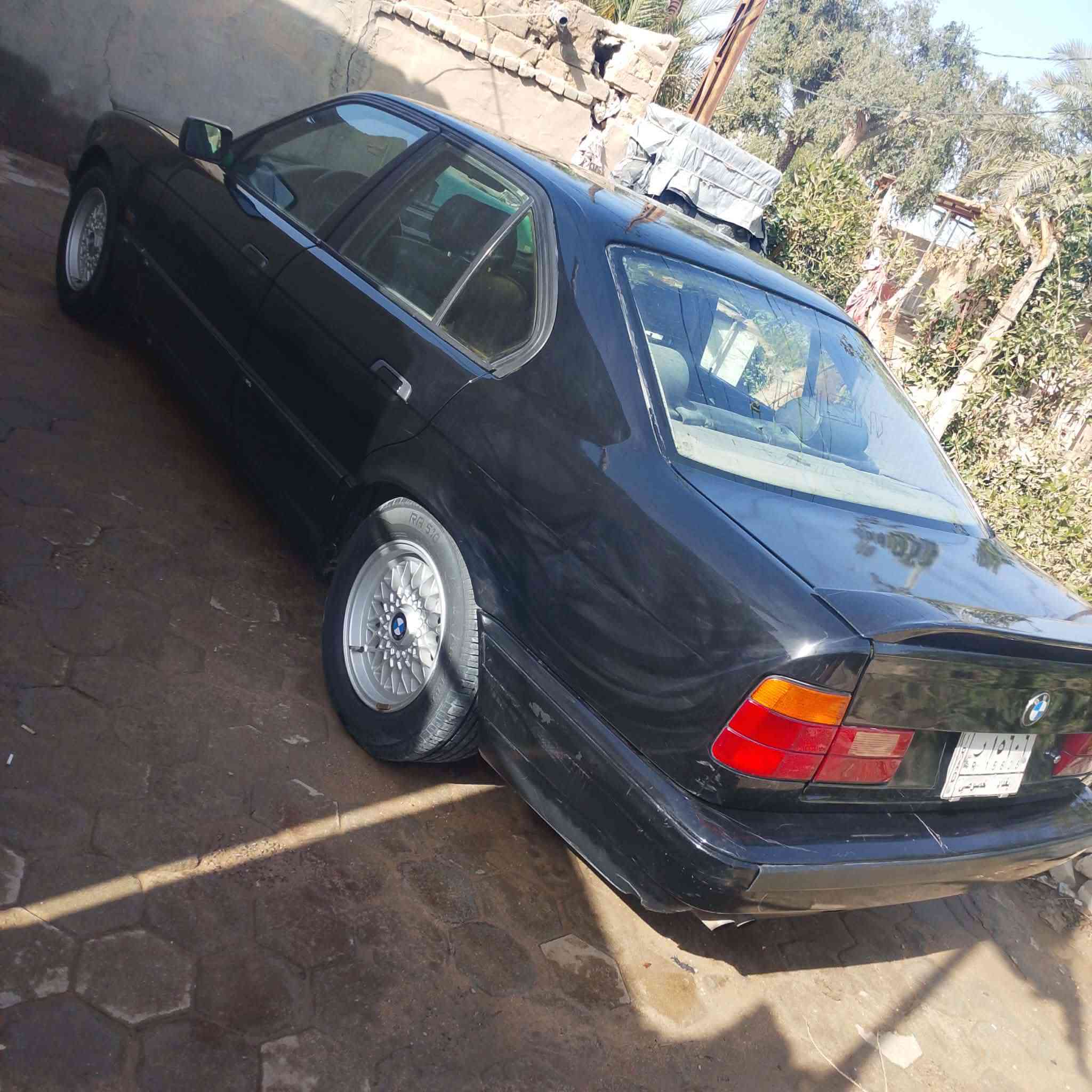 السلام عليكم بي ام دبليو للبيع 535 موديل 93 الرقم بغداد السعر 45 ***********
