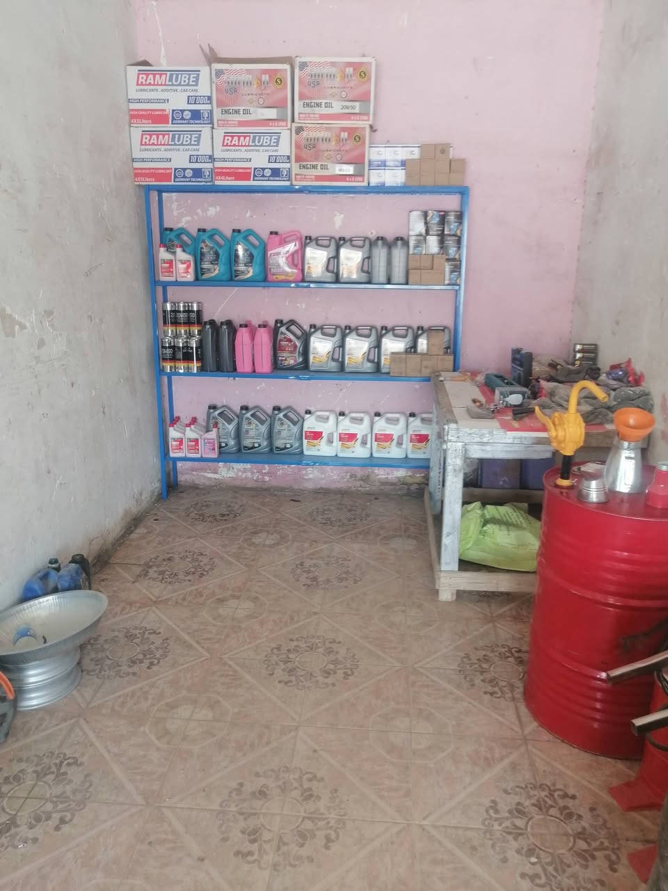 محل بنجرجي رايده5مليون محل كامل بس أخذه وفتح وتؤكل على الله وهاذا رقمي*********** العنوان بغداد المحموديه
