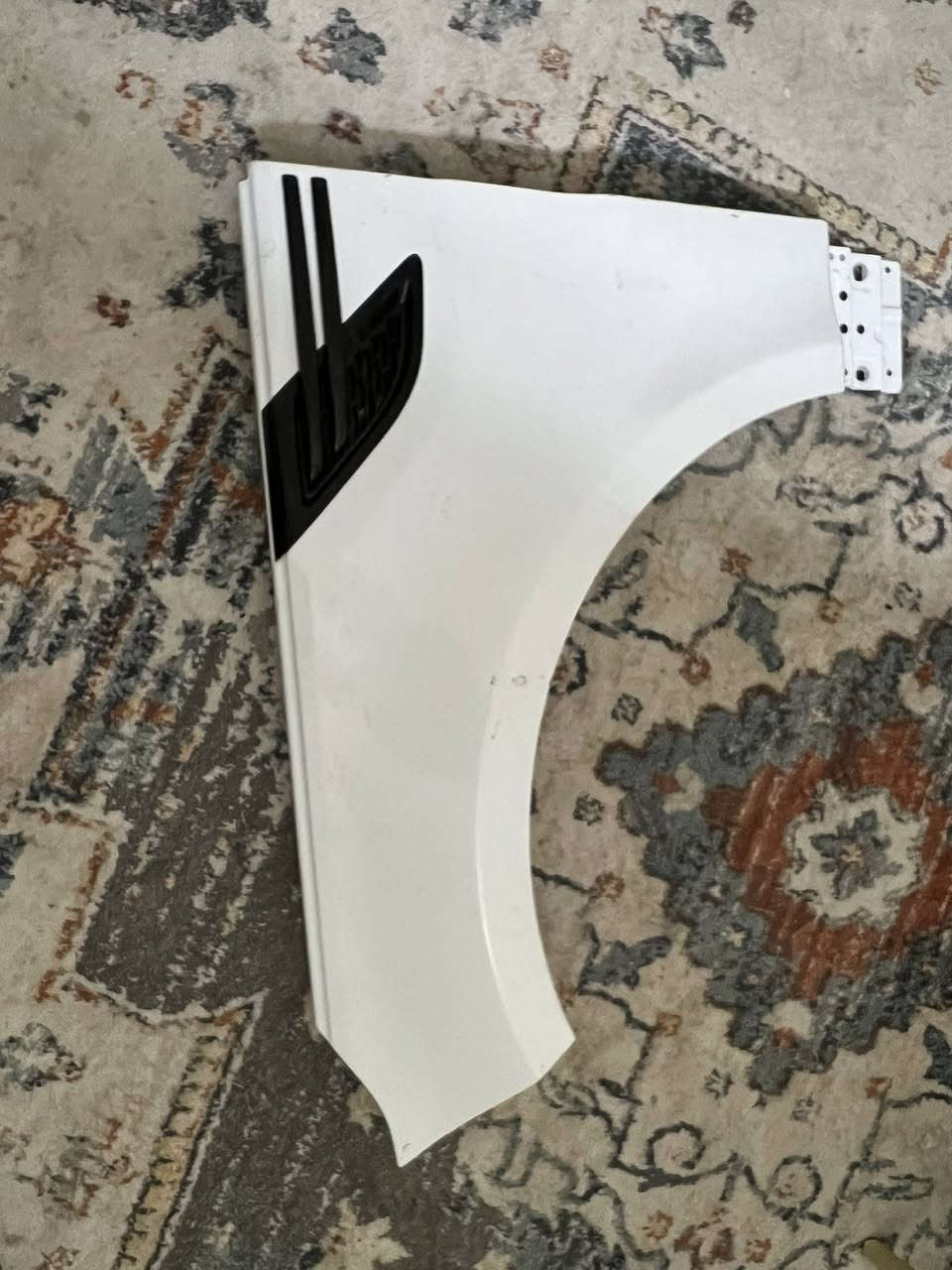 جاملغ  جه يسار رانج سبورت ٢٠١٥  بلادي بدون صبغ لون ابيض ثلجي ***********
