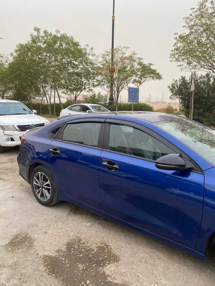 بيع مستعجل
كيا فورتي 2023 امريكي  🇺🇸ضرر بسيط واضح بل منشور حوض سبير فقط ودعاميه مصبوغه نصه  
( بدوون تبديل ) ماشيه 18 ميل سياره نضيفه كير كفاله مكينه كفاله 
ليبل واحد ☝️كل السيارة . حادث بسيط وحلو
بجم كله بلادي لغد شاصي براكيت بدنه كله بلادي
باقي السياره مكفوله من الصبغ والتبديل والبارد 
( بدون ايرباك جميع الايرباكات سليمه )
( ابيع على الفحص وين يعجبك افحص 👍 ) رقم  
🛑محرك 2000 Doch دوش
🛑رادار امامي ❗️
🛑تحديد مسار+ سياقة آليه
🛑توقف ذاتي 🚳 عند الاقتراب من سياره 
🛑 لايت  عدسه
🛑كامره دوراه 
🛑شاشة 📲Wi_Fi/ Gps/  تدعم نظام Android Auto +Car play 
‏🛑‎فول تحكم ستيرن
🛑كروز مثبت سرعه 
🛑ثلاث وضعيات قيادة 
🛑‏Smart‏-Sport-Normal
🛑اوتو هولد @/اطفاء المحرك الذاتي
🛑منافذ Usp /Aux /12v
‌‎🛑نظام ABS/مانع انزلاق
🛑شاشه ظبط بل دشبول
‌‎🛑 حساس اطارات
‏🛑‎ویل کب كروم  
السياره جديده وجاهزه واحله من الصور 
للبيع  155$ 
***********
مكاني ديالى بعقوبه
