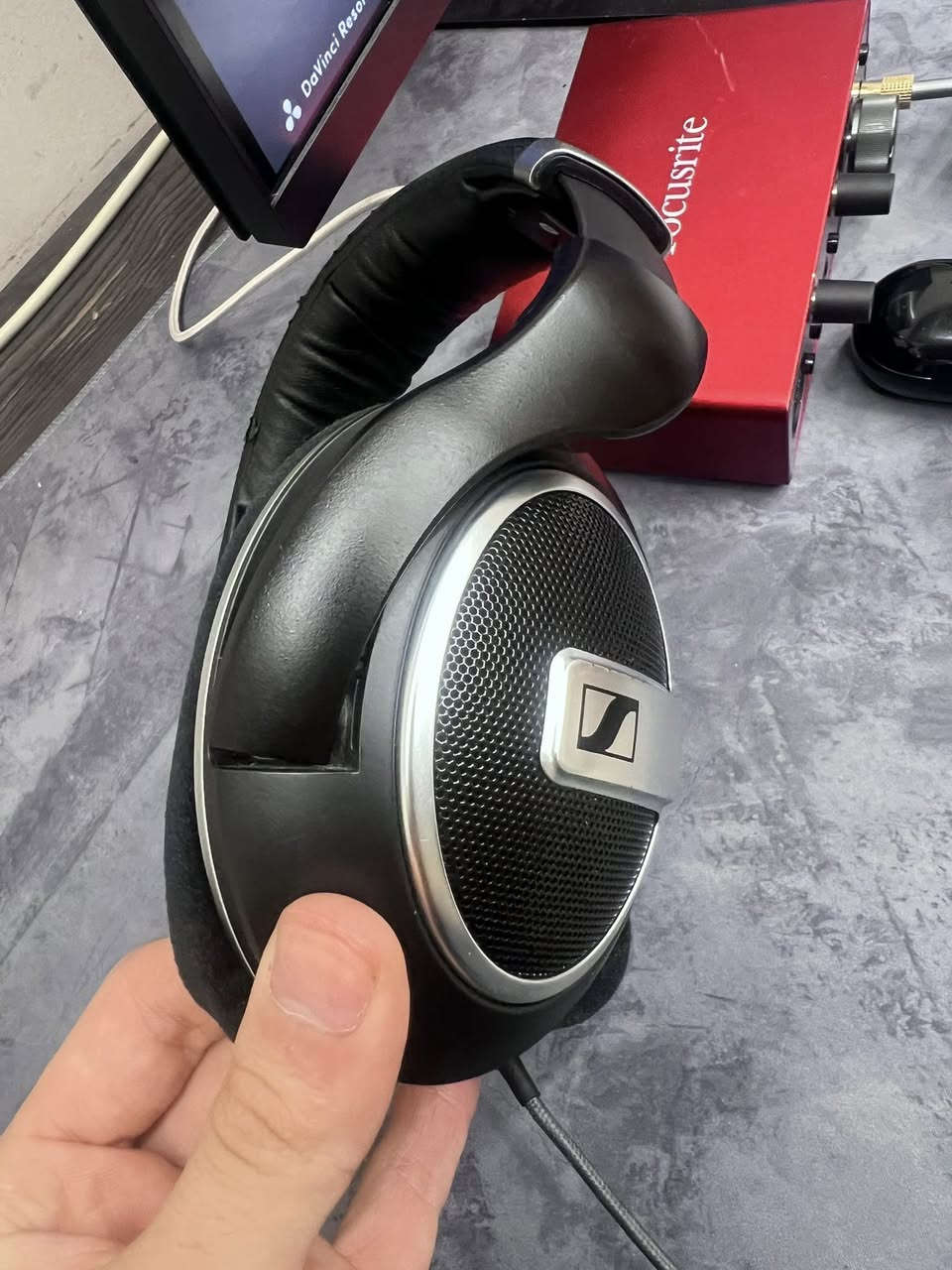 سماعات Sennheiser 599se للبيع نسخة special edition
سعر خاص


**إذا كنت صاحب هذا الإعلان وتريد حذفه لأي سبب، رجاءا أرسل رسالة إلى الدعم الفني**
