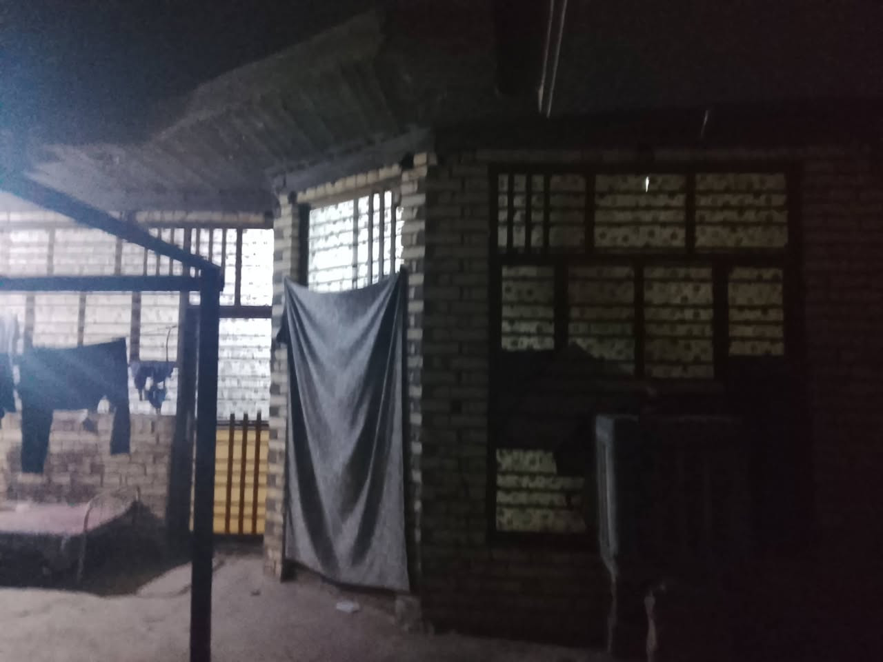 سلام عليكم إخوان يوجد للبيع دونم قرارسند ووكالة من صاحب الأرض 117مع محلات عدد 2 مع منظومة ماء ارو مع أسواق وبيت مساحتة 220 متر كامل سيراميك وأرضية بورسلين بناء طابوك نقص فقط ابياض من الداخل والخارج ملبوخ ومشيد بب ابلوك من الكاع ومشيد بي آر سي مع نخيل في منطقة الخنساء الدوانم كامل الخدمات من كهرباء ومدارس وتبليط علة الشارع الاستفسار أكثر ***********
*********** متواجد واتساب #الجميع
