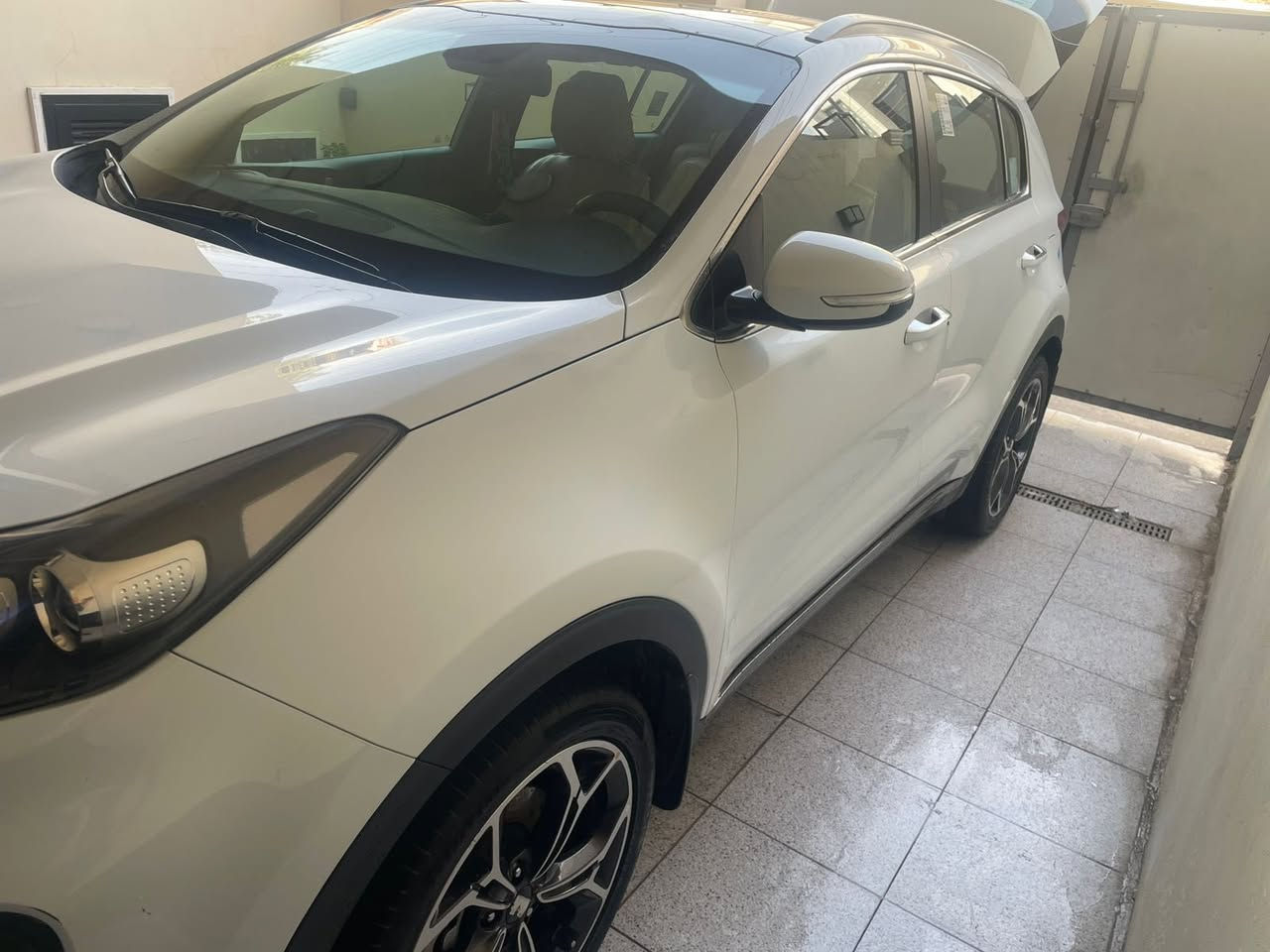 سلام عليكم
كيا سبورتج جيتي لاين 
موديل 2021
مكفولة من صبغ فقط بيها بارد بلباب الخلفي 
عكس سايق عل كد شبر
مكانها كفاءات سيدية
السعر 220$
للاستفسار ***********
