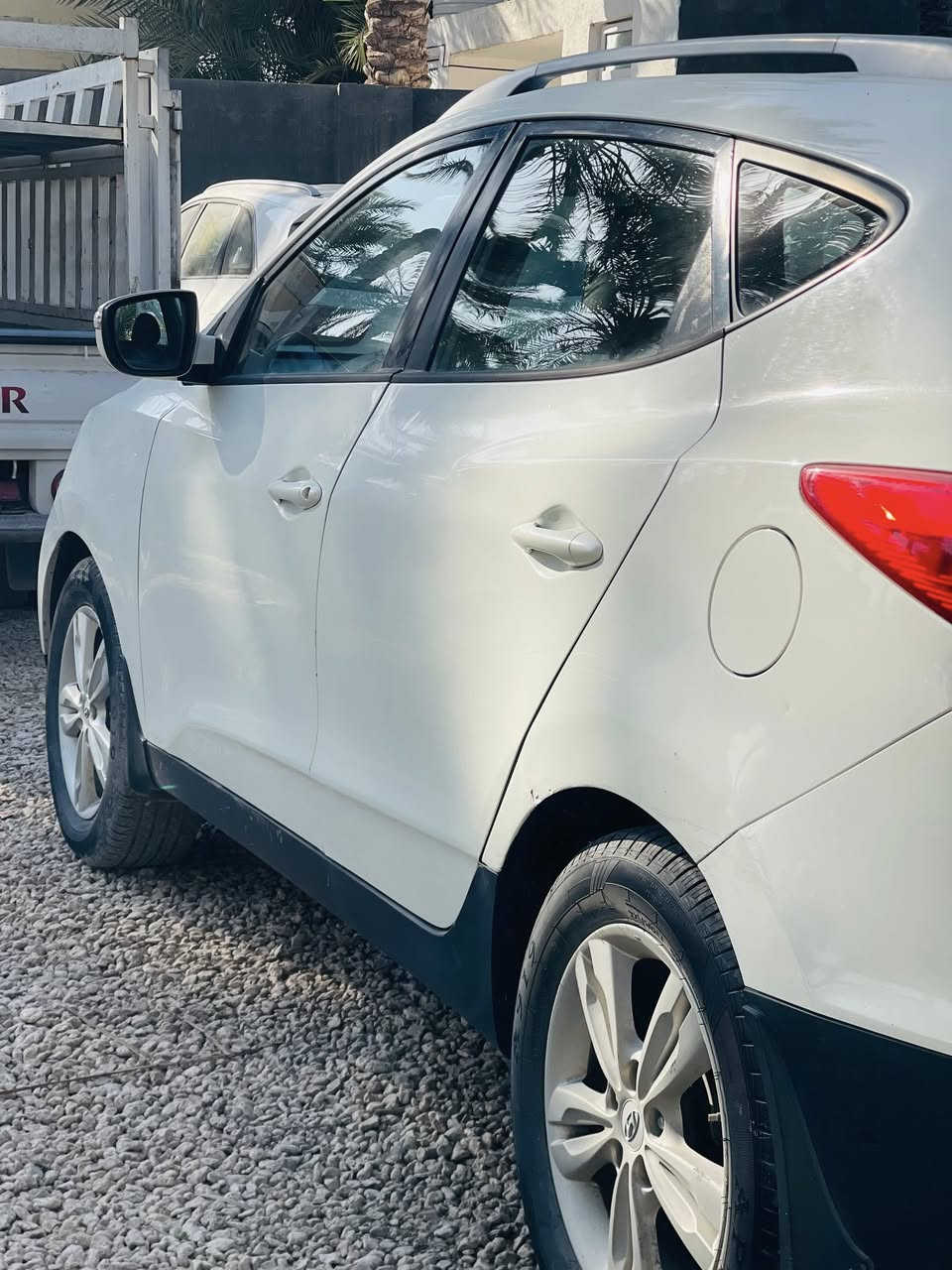 سلام عليكم سياره توسان فول موصفات سياره 2012جديد حيل وارد خليجي مكينه 2400 بيه شخط بل باب مال السايق والباقي كفاله عامه سياره شرط سونار رقم أربيل تحويل ثاني يوم تخم تاير تبريد تدفئة فول سياره السعر 145 وبيه مجال قليل مكاني بابل القاسم اتصل عل رقم ***********
