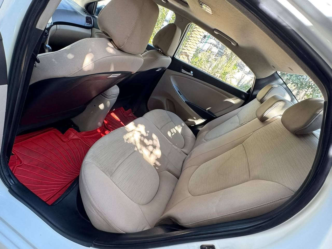 سلام عليكم اكسنت موديل 2016 فول مواصفات فتحه تحكمات أشاير بلمري محرك 
1600 كير محرك كفاله رقم بغداد دولي تحويل مباشر سنويه ماصاقطه اخوان الله يشهد السياره كلش نظيفه :السونار ويه المنشور العنوان كربلاء الحسينيه رقم موبايل ***********السعر 104 وبيه مجال حك الجيه واني خادم
