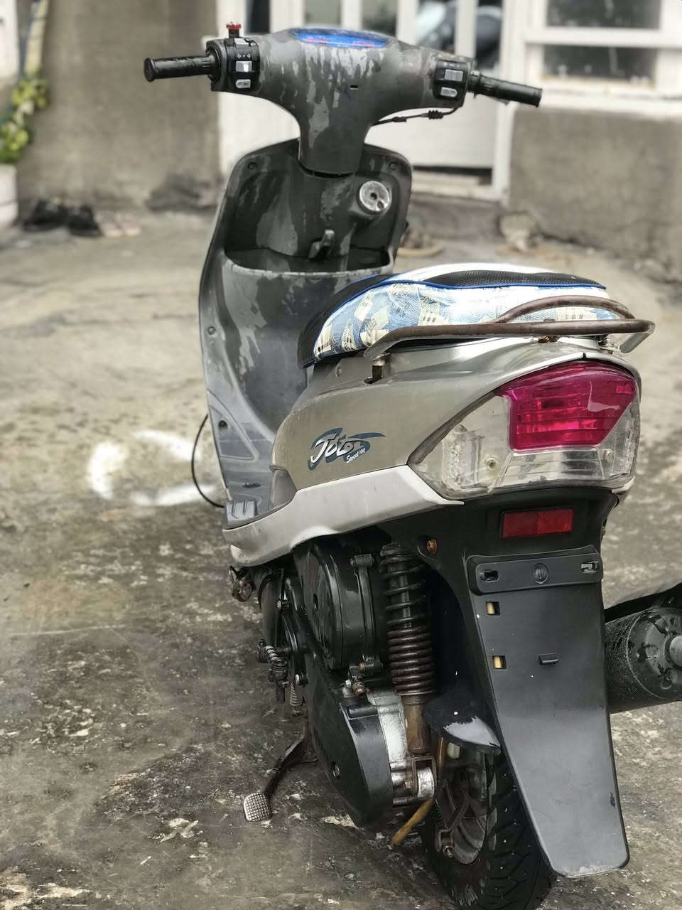 سلام عليكم ماكس منغولي للبيع كامله كهرباءيات شغاله  صلانصه اف ام سعر ٦٠٠وبيه مجال بصيط مكاني سده الهنديه ***********
