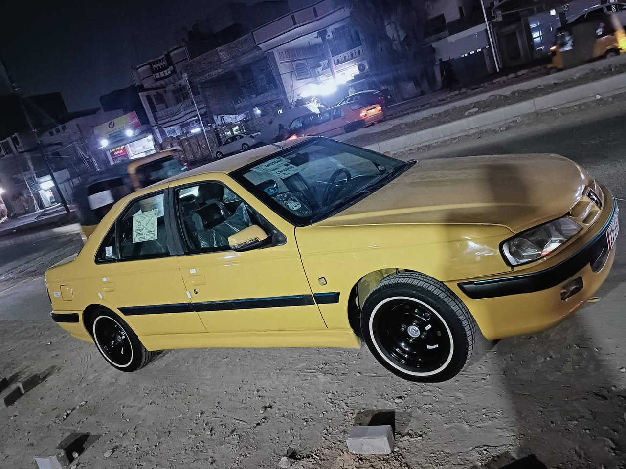 السلام عليكم بيجو15للبيع بيها الداير الخلفي  صبغ واحد على كده سياره  مكفوله ع سونر تخم تاير مكينه جديده صدر جديد السياره مدشمه جديد وحراري الي يريد يتفضل ع رقم***********
