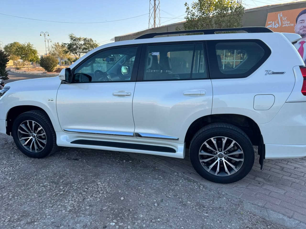 للبيع برادو 2022سبعينيه tXS فول مواصفات مكفوله سبير دفن رقم اربيل ابيض صدفي مكفوله
ماشيه 44 الف 

6 سلندر داخل قرميدي 

سعرها 435 ورقه 
مكاني الأنبار
***********
