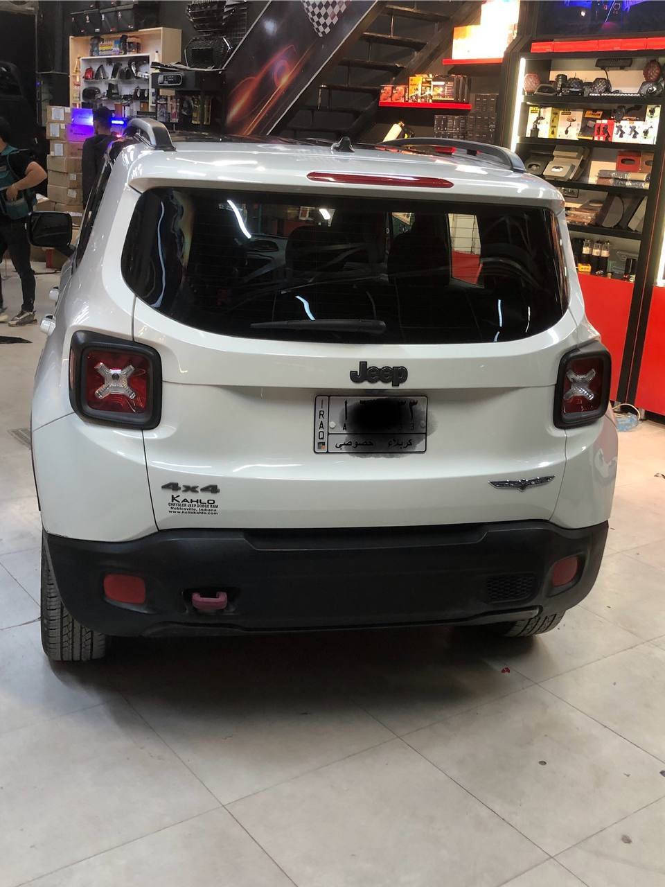 جيب رانجيد موديل 2017 بأسم صاحبه رقم كربلاء لون ابيض 
سياره كلش جديده وخير من الله 
وحادثه كلش خفيف مثل ماموضح بالصور 
مكان السياره نجف 
السعر 145
لتفاصيل اكثر 👇👇
‭٠٧٨٠ ١٢٤ ٠٤٠٠ النجف, العراق
