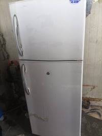 ثلاجه • شغاله • حجم كبير