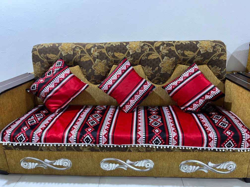 مفرش تخم كامل رمضاني مع 6 وجه كوشايه و مفرش طلبه
مع مفرش طلبه  وحسب القياسات البصرة, العراق


**إذا كنت صاحب هذا الإعلان وتريد حذفه لأي سبب، رجاءا أرسل رسالة إلى الدعم الفني**