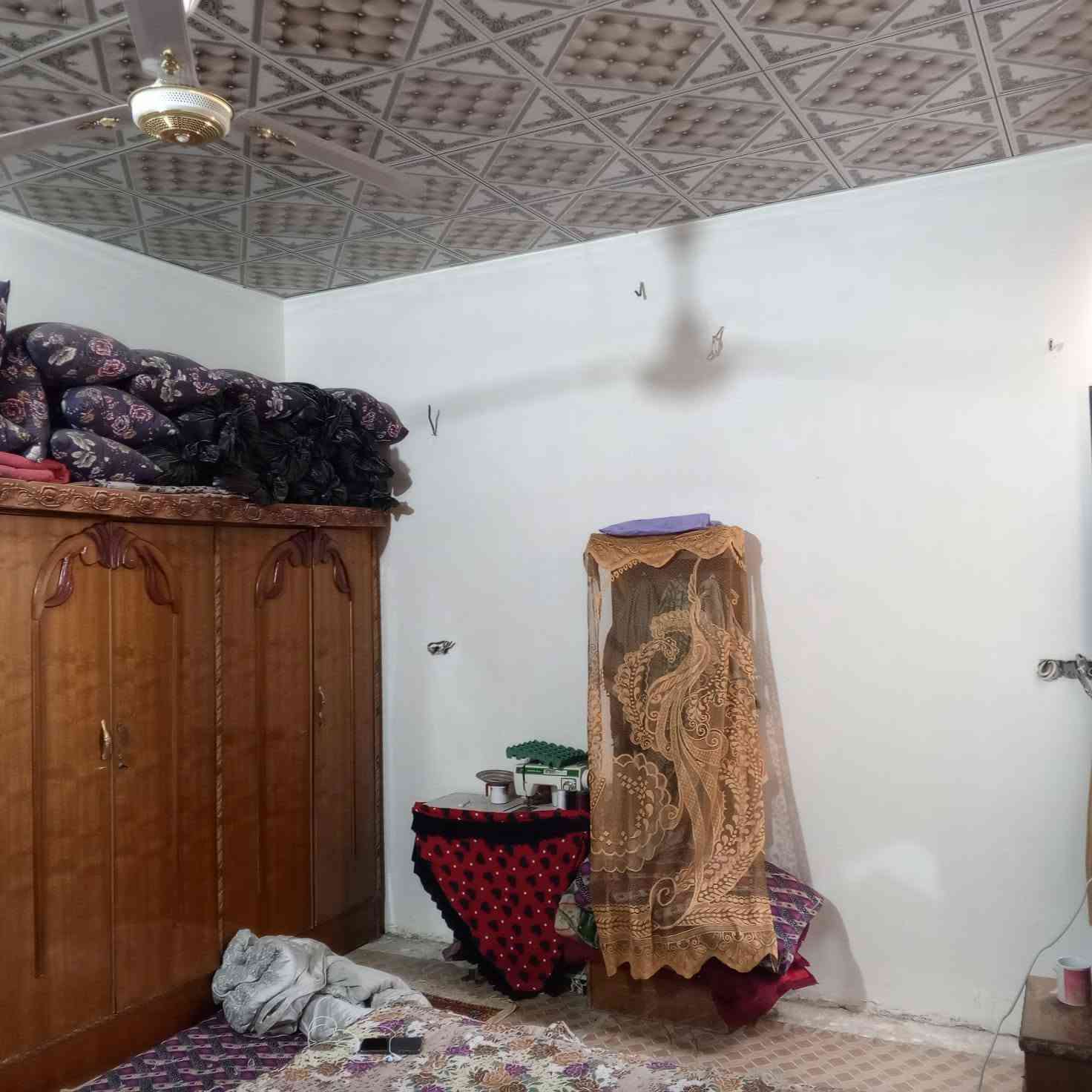 السلام عليكم
متوفر بيت للبيع في كربلاء المقدسة – حي الإسكان العسكري.
▪️ المساحة: 200 م²
▪️ طابق واحد
▪️ بناء بلوك جديد
▪️ أساس مسلح
▪️ استقبال وصالة
▪️ مطبخ
▪️ صحيات خارجية وداخلية
▪️ غرفتا نوم
▪️ قطاع 33
▪️ موقع مميز مطل على حديقة
💰 السعر: 190 مليون دينار عراقي، مع وجود مجال للتفاوض.


**إذا كنت صاحب هذا الإعلان وتريد حذفه لأي سبب، رجاءا أرسل رسالة إلى الدعم الفني**