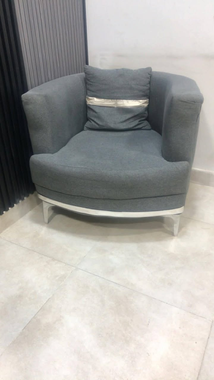 تخم اربع قطع نظيف مستعمل قليل بغداد 
السعر ٣٠٠ الف قفل


**إذا كنت صاحب هذا الإعلان وتريد حذفه لأي سبب، رجاءا أرسل رسالة إلى الدعم الفني**