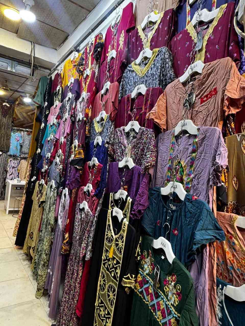 محل للبيع
 ملابس نسائيه 
السوق الكبير شارع التربيه قريب شاكر الهاشمي مقابل مجمع الزهراء للتواصل الاتصال ***********
