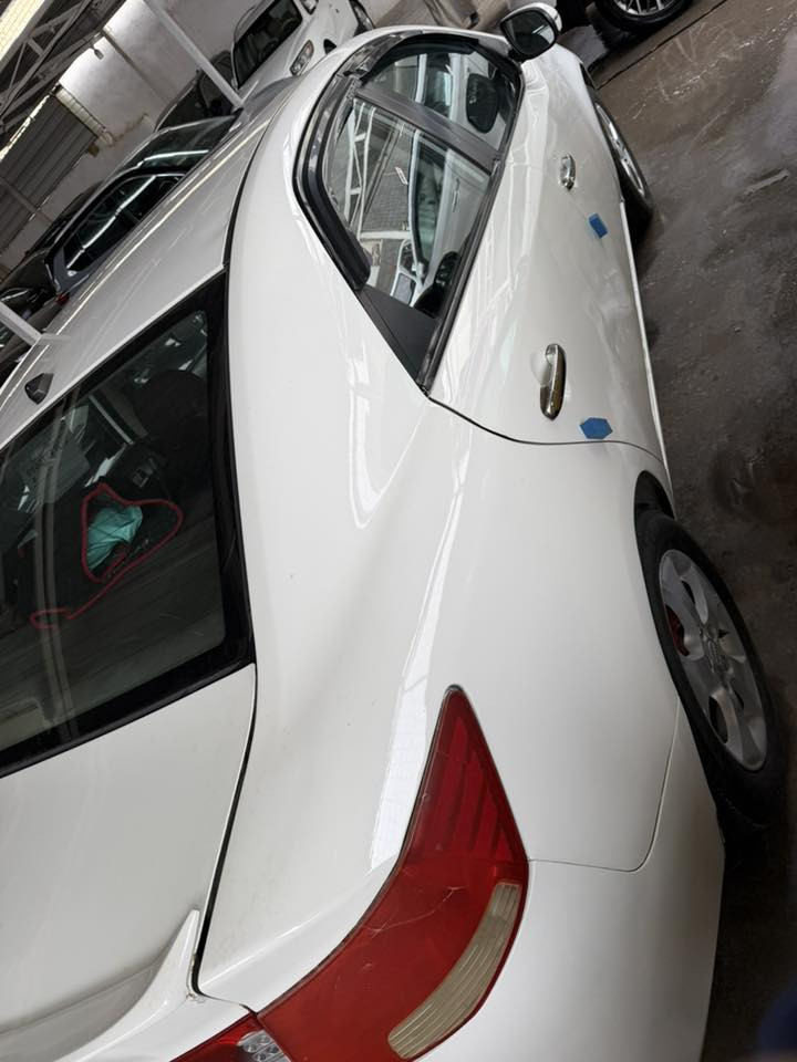 سيراتو للبيع 2011 بسمي بيهة 5 قطع ابيع حزام سعر 82 وبيهة مجال *********** عنوان بغداد الوسفيه
