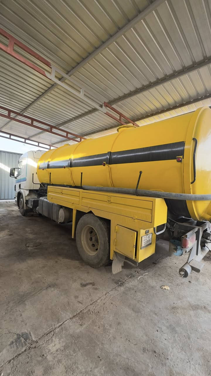 سلام عليكم سيارة للبيع
سيارة سكانيا موديل ٢٠٠٦تخم تاير جديد صدر جديد كير ومحرك واكسل ابشرط كير 4 في 4 تانكي ١٧الف لتر بيها حصة كاز دبل ماطور ٥٥ سيارة 5 بستم الشراي يتصل *********** واتساب موجود
