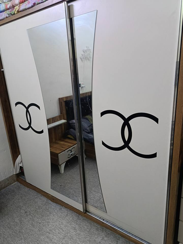 غراض مال بيت للبيع الكاونتر 200 غرفت النوم 200 الطباخ 110 الغساله 45 التنور 30 شرط قفل السعار رقم *********** كركوك, العراق
