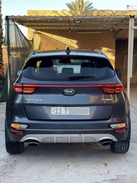 السلام عليكم كيا سبورتج وارد أمريكي موديل2020 SX اعلى فئة الأخير 
سيارة بيها ثلاث قطع صبغ الباقي كفالة

بانو راما 
داخل جلد
بصمة + بصمة أبواب 
تبريد قطعتين 
كاربلي 
مودات قياده متعدده 
فول تحكم ستيرن 
كشن كهرباء 
تدفئه كشنات مع الستيرن 
شاحن واير ليس
رادارات
خزن ميموري 
اوتو هولد 
جنطة كهرباء 
السعر 165 وبيها مجال 
مكاني بغداد الشعلة 
***********
