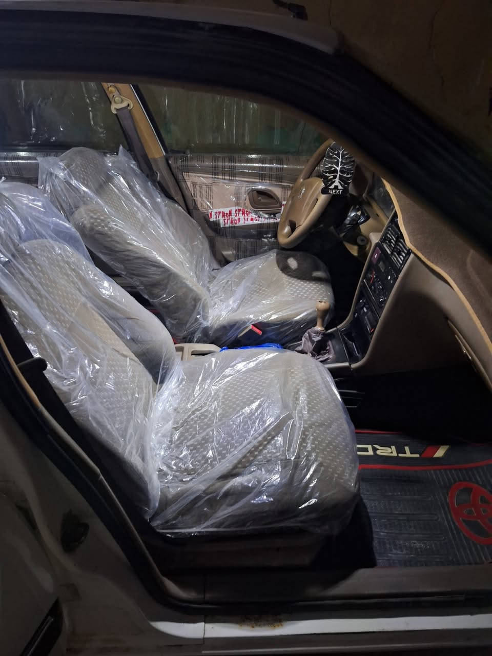 سلام عليكم بيجو اكد موديل 13 سياره جاهزه عله اخر حبايه مكينه كير تبريد حداديه تخم تاير كهربائيات جاهزه غرفته علبلاد بعده جديده جام كله شغال مكاني نجف كوفه سعره 37 بيه مجال كلش قليل رقمي *********** سياره حله من الصوره بهواي
