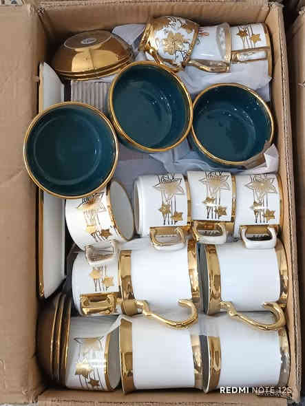 ذهبي ابيض اعداد وسيتات 
كارتون طابقين و3 طوابق 
سعر الكارتون 50 وتوصيل مجاني 
للحجز مراسله الخاص او واتساب *********** 
عنوان صلاح الدين قضاء الدور 
متوفر توصيل لكل المحافظات
