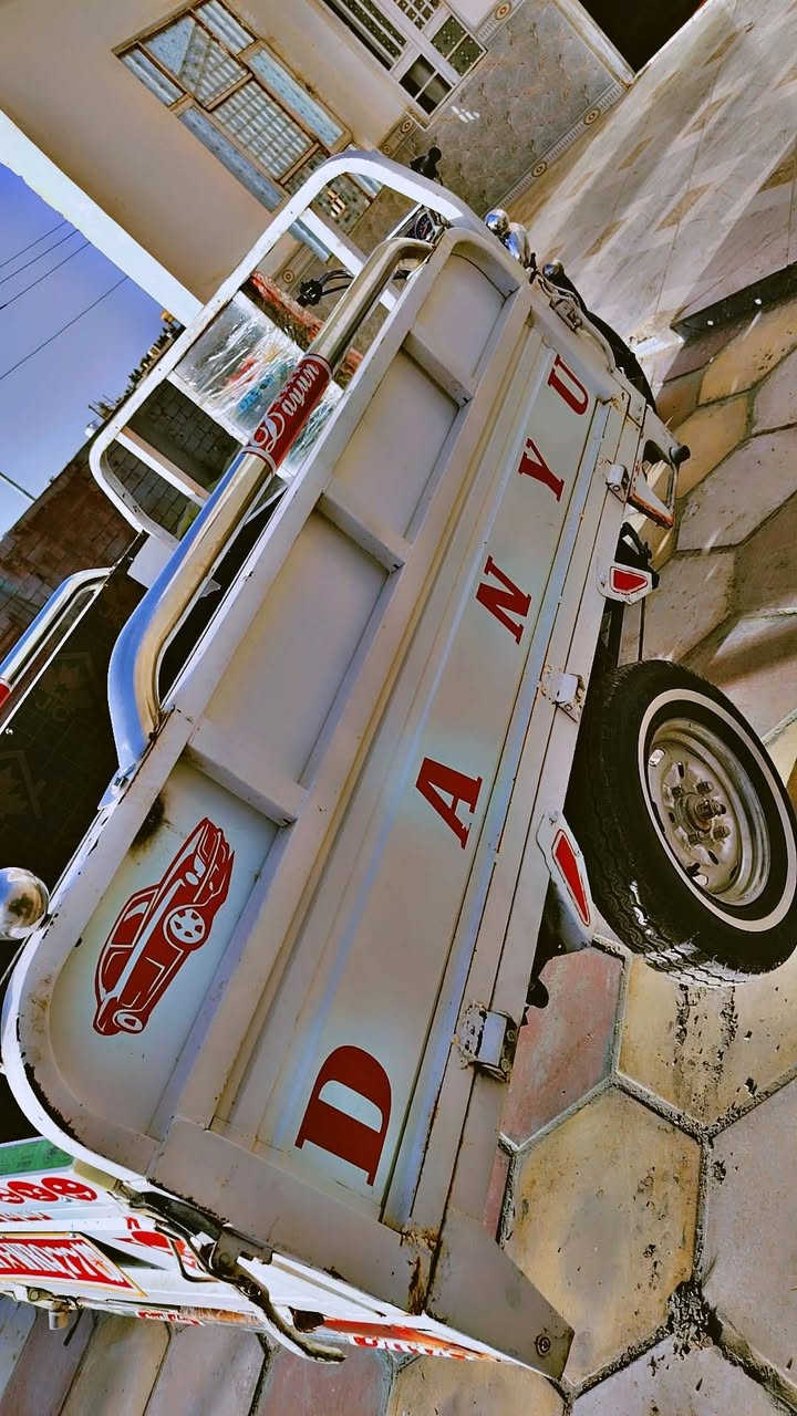 ستوته للبيع موديل 2014 اوراق مداور من الوكيل بسمي توها معمره مكينة جديدة ما مفتوحة برغي صارلها 10 أيام ستوتة جاهزه من طول لطول مكفولة شاصي كفالة محرك كفالة ما تذب عليها ربع وعلي شوفت عينك كله جديد شراي بيه خير ويدلل 1950 وبيها مجال مكان ناصرية مركز رقمي متواجد خاص ***********
